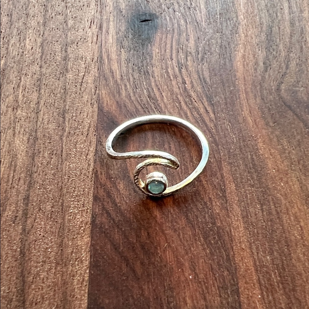 Pura Vida Shimmering Wave ring